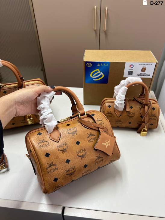 Picture of MCM Handbags _SKUfw242044665fw